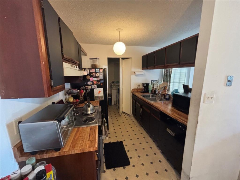 Photo 13 of 29 residential for sale in Virginia Beach virginia