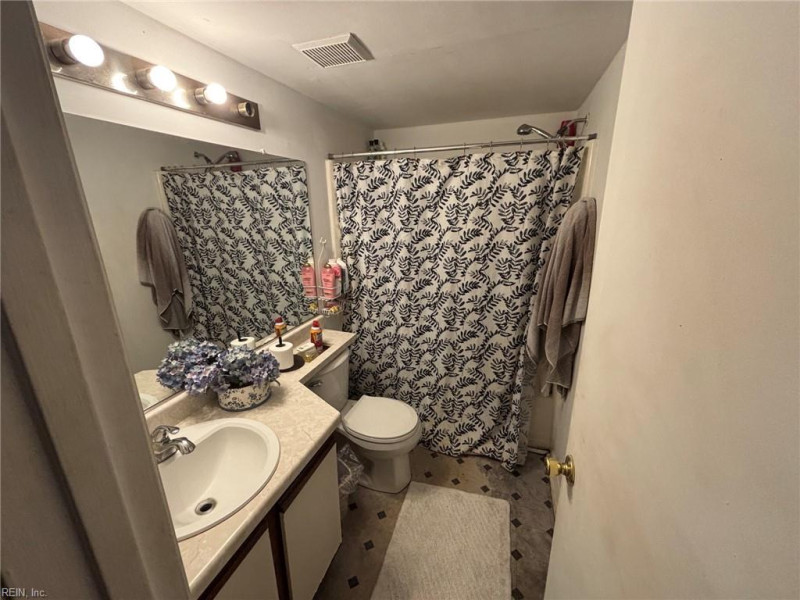 Photo 19 of 29 residential for sale in Virginia Beach virginia