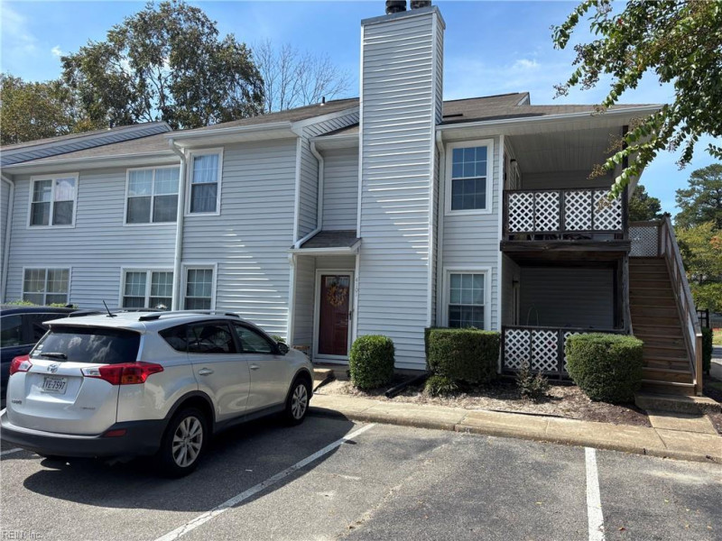 Photo 2 of 29 residential for sale in Virginia Beach virginia
