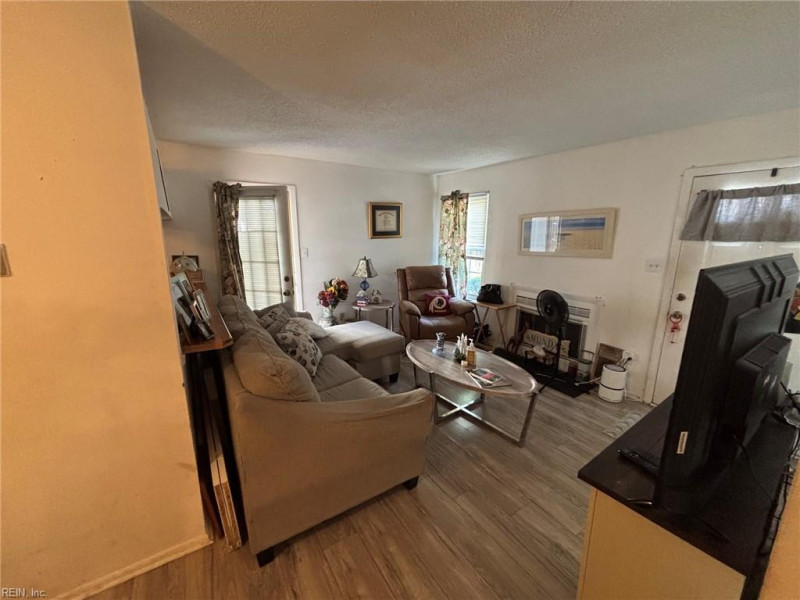Photo 7 of 29 residential for sale in Virginia Beach virginia