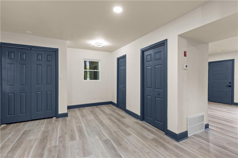 Photo 13 of 25 residential for sale in Hampton virginia