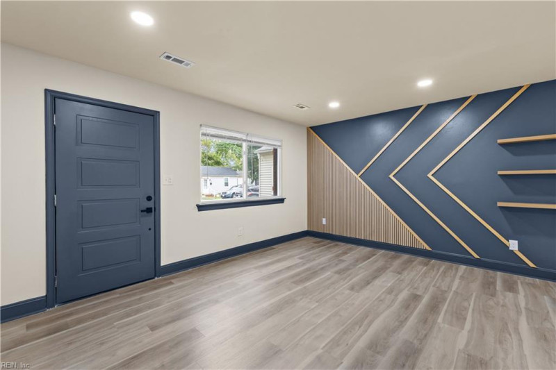 Photo 5 of 25 residential for sale in Hampton virginia