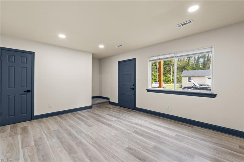 Photo 7 of 25 residential for sale in Hampton virginia