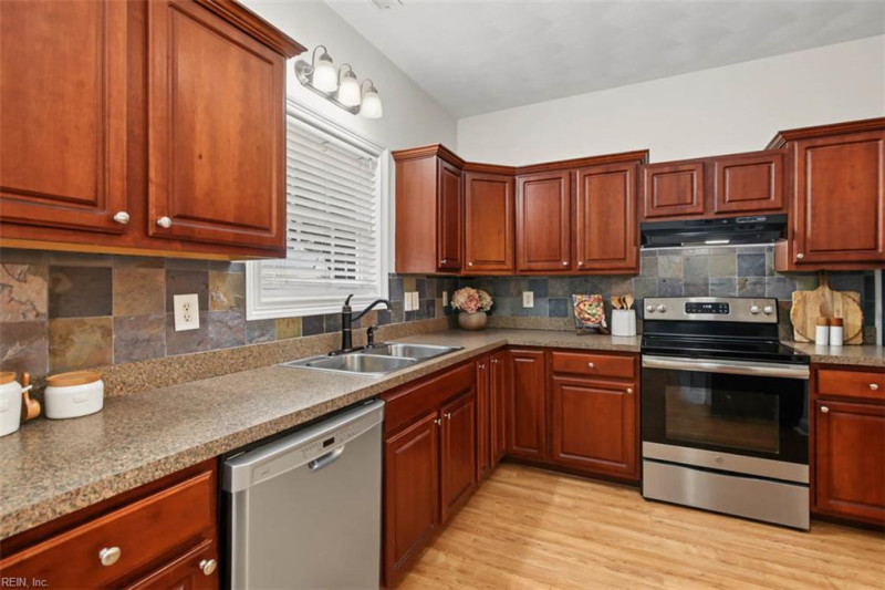 Photo 13 of 38 residential for sale in Chesapeake virginia Photo 13 of 38 residential for sale in Chesapeake virginia