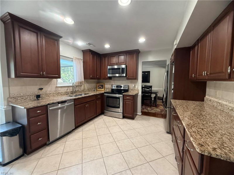 Photo 14 of 48 residential for sale in Chesapeake virginia Photo 14 of 48 residential for sale in Chesapeake virginia
