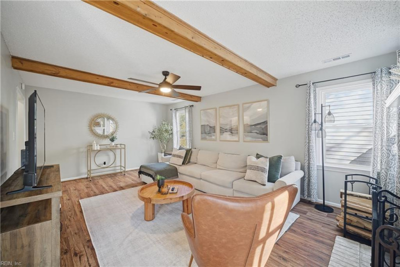 Photo 14 of 50 residential for sale in Virginia Beach virginia