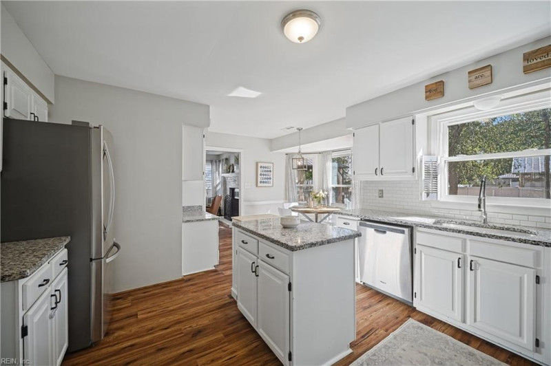 Photo 16 of 50 residential for sale in Virginia Beach virginia