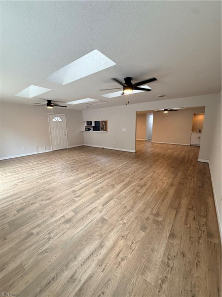 Photo 10 of 21 residential for sale in Virginia Beach virginia