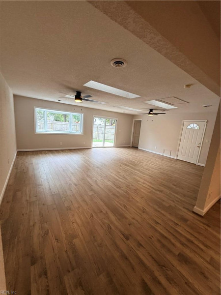 Photo 9 of 21 residential for sale in Virginia Beach virginia