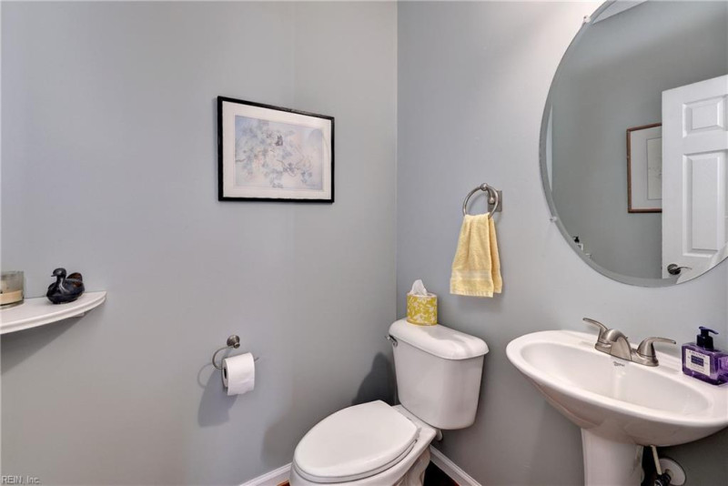 Photo 16 of 34 residential for sale in James City County virginia