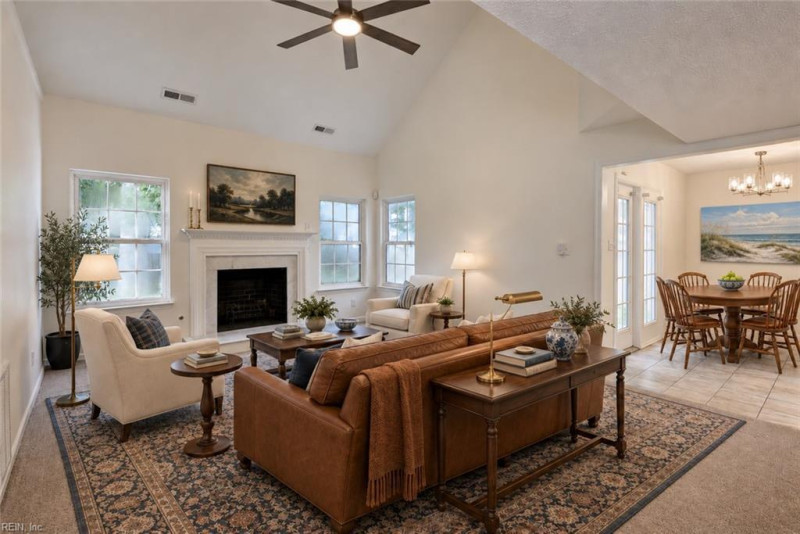 Photo 14 of 43 residential for sale in Hampton virginia
