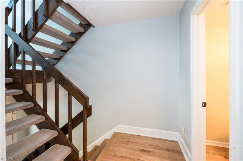 Photo 19 of 27 residential for sale in Virginia Beach virginia