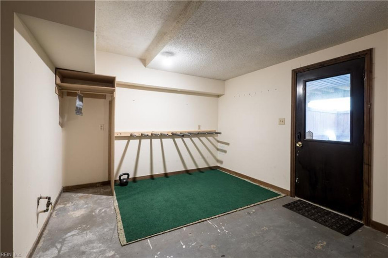 Photo 21 of 27 residential for sale in Virginia Beach virginia