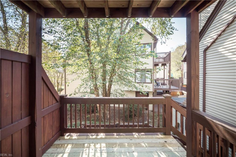 Photo 4 of 27 residential for sale in Virginia Beach virginia