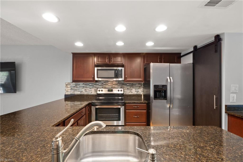 Photo 9 of 27 residential for sale in Virginia Beach virginia