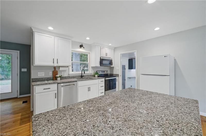 Photo 10 of 39 residential for sale in Newport News virginia