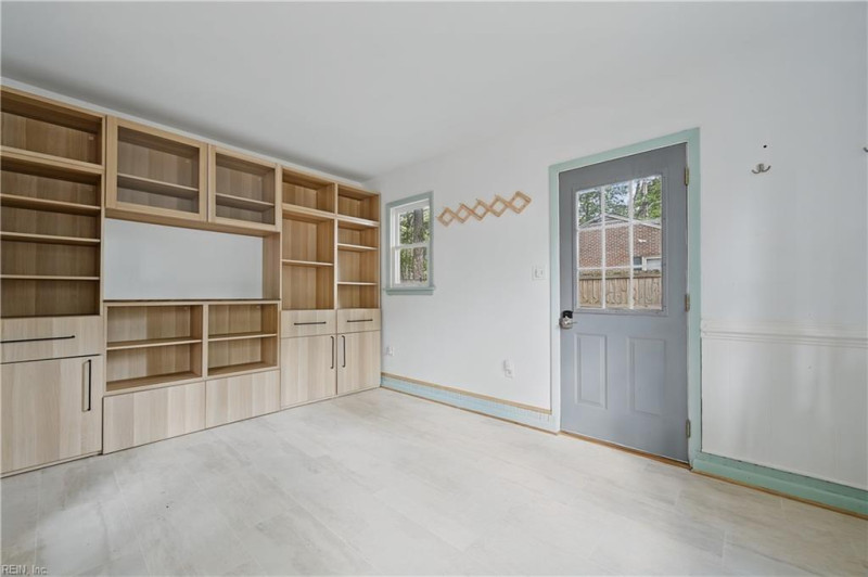Photo 12 of 39 residential for sale in Newport News virginia