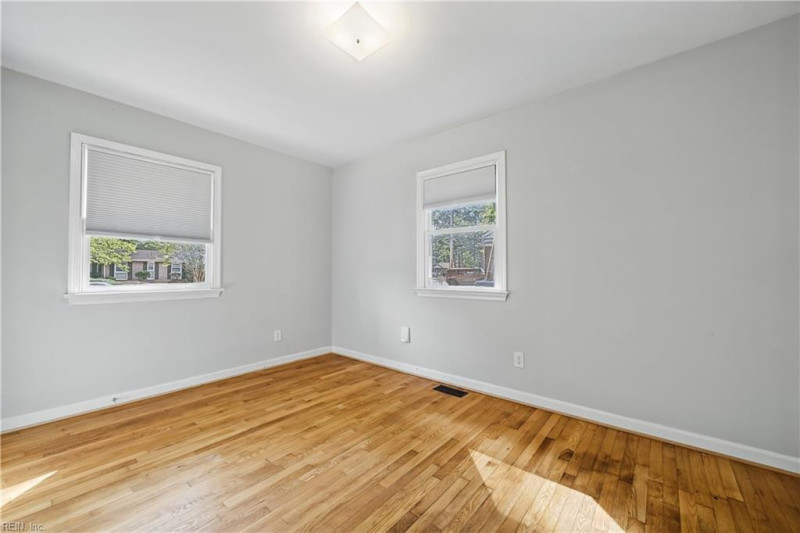 Photo 16 of 39 residential for sale in Newport News virginia