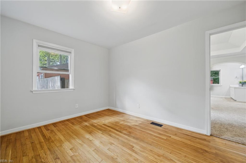 Photo 17 of 39 residential for sale in Newport News virginia