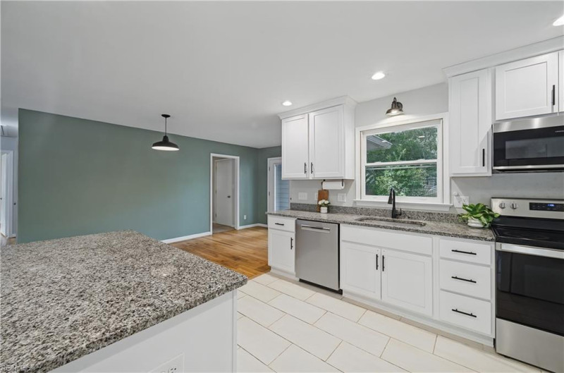 Photo 3 of 39 residential for sale in Newport News virginia