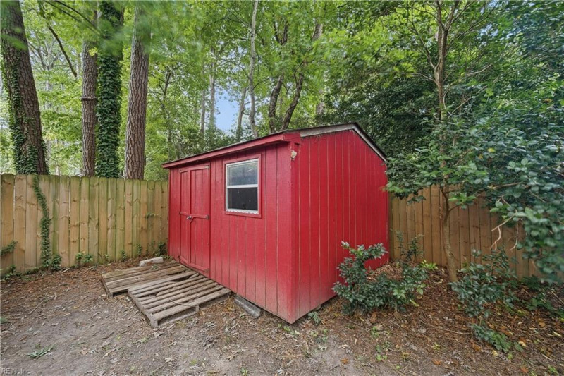 Photo 34 of 39 residential for sale in Newport News virginia