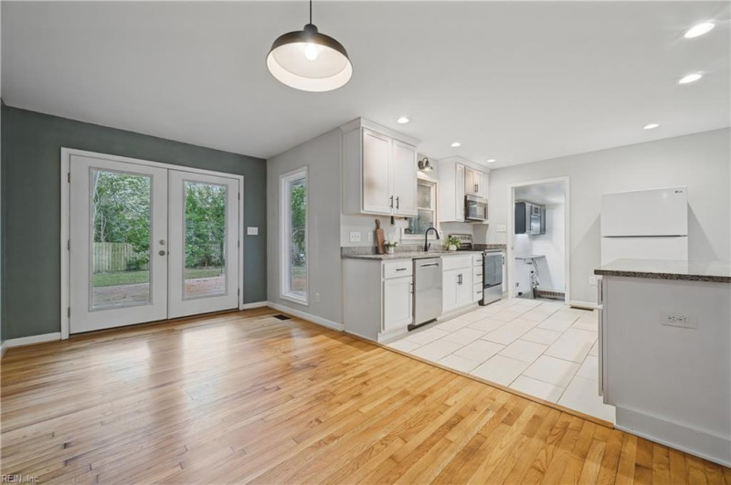 Photo 8 of 39 residential for sale in Newport News virginia