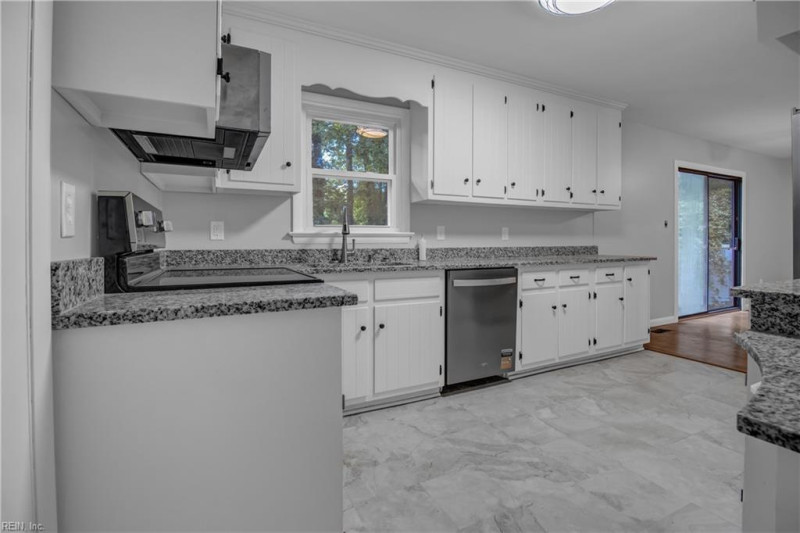 Photo 9 of 27 residential for sale in Newport News virginia Photo 9 of 27 residential for sale in Newport News virginia