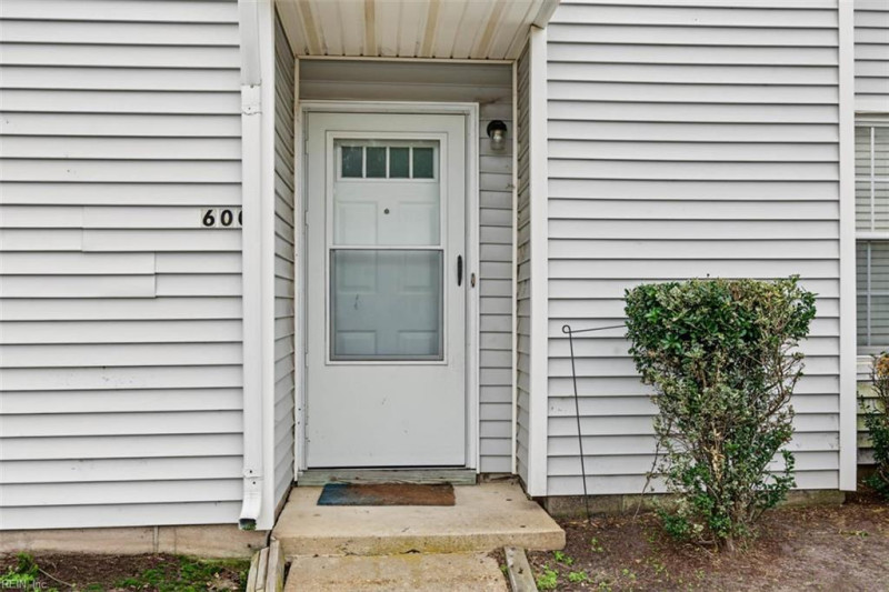 Photo 3 of 20 residential for sale in Virginia Beach virginia