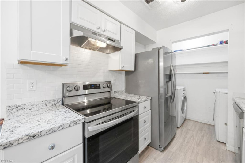 Photo 10 of 22 residential for sale in Virginia Beach virginia