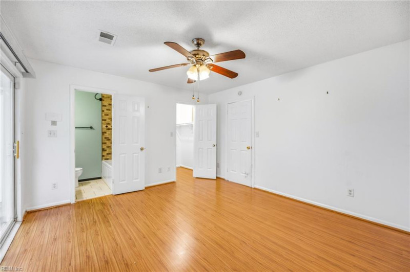 Photo 14 of 22 residential for sale in Virginia Beach virginia