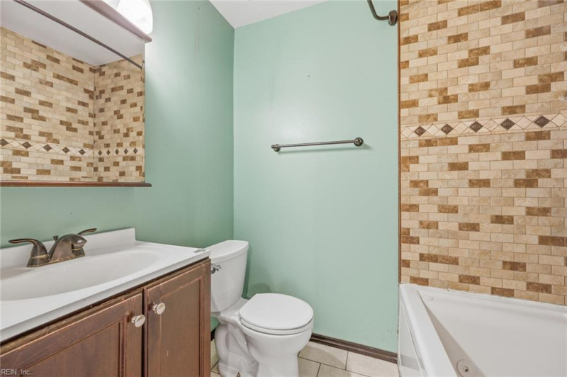 Photo 15 of 22 residential for sale in Virginia Beach virginia