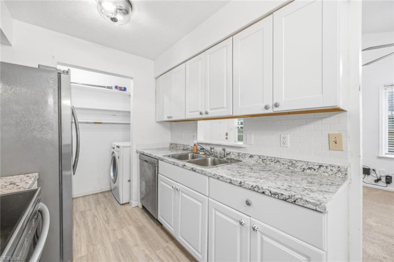 Photo 9 of 22 residential for sale in Virginia Beach virginia
