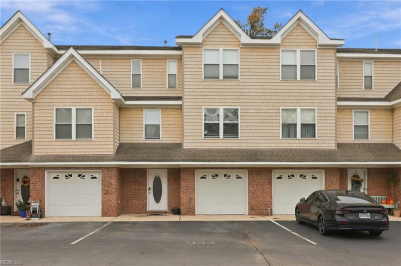 Photo 1 of 32 residential for sale in Virginia Beach virginia