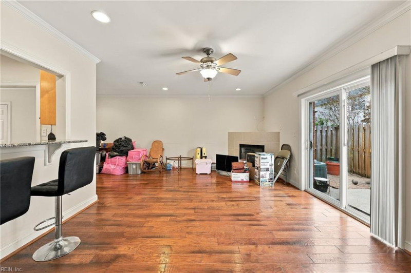 Photo 11 of 32 residential for sale in Virginia Beach virginia
