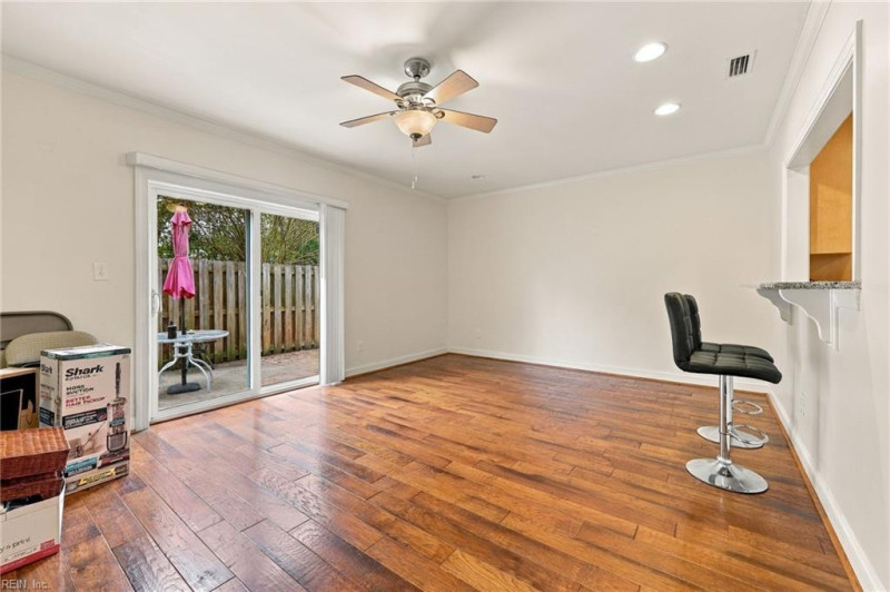 Photo 12 of 32 residential for sale in Virginia Beach virginia