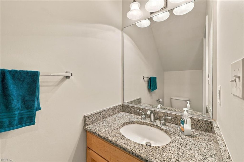 Photo 14 of 32 residential for sale in Virginia Beach virginia