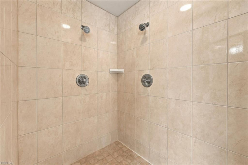 Photo 21 of 32 residential for sale in Virginia Beach virginia
