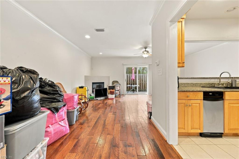 Photo 3 of 32 residential for sale in Virginia Beach virginia