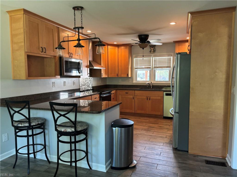 Photo 4 of 37 residential for sale in Chesapeake virginia Photo 4 of 37 residential for sale in Chesapeake virginia