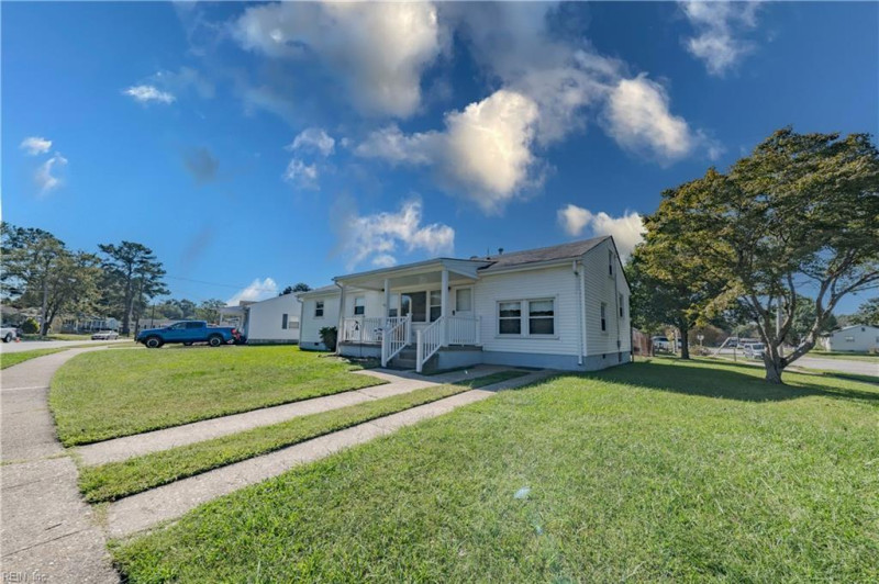Photo 1 of 30 residential for sale in Chesapeake virginia