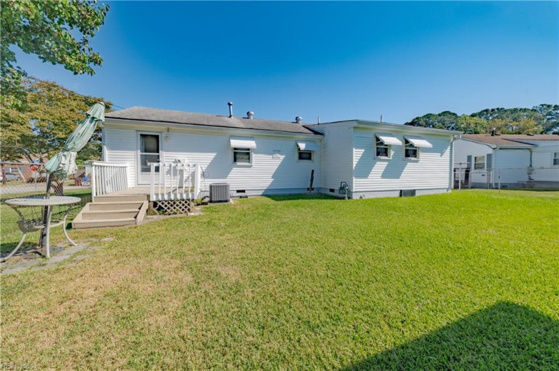 Photo 23 of 30 residential for sale in Chesapeake virginia