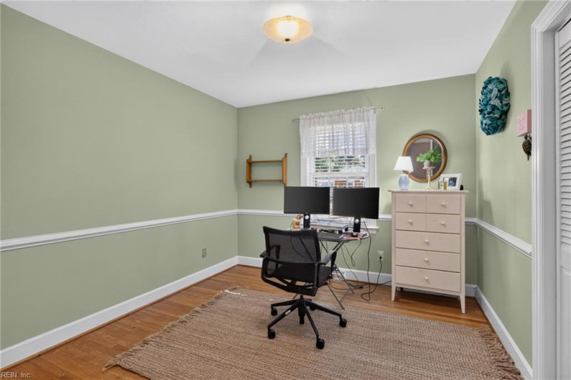 Photo 17 of 31 residential for sale in Portsmouth virginia