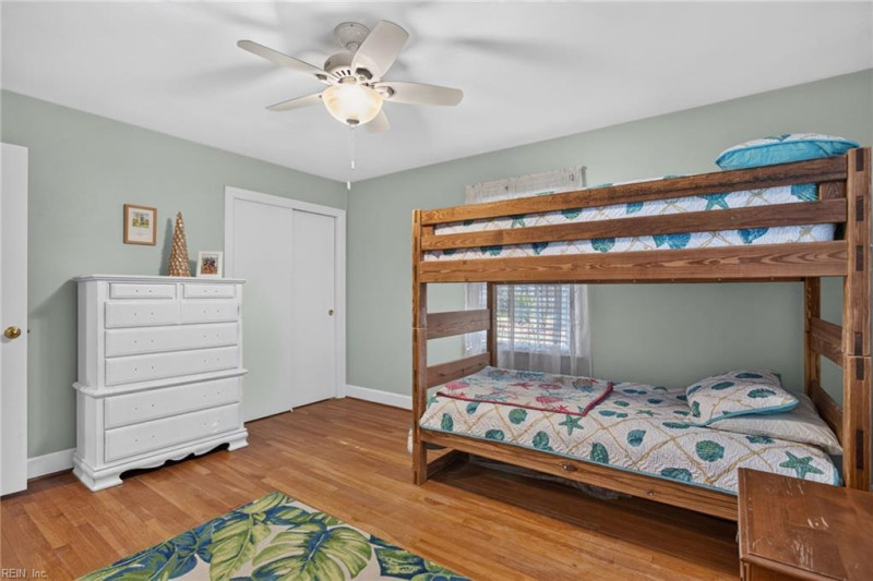 Photo 19 of 31 residential for sale in Portsmouth virginia