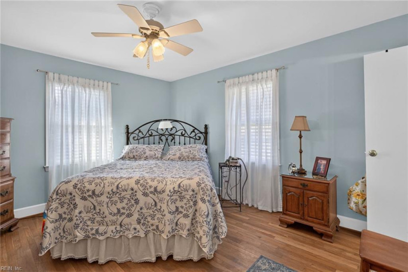 Photo 20 of 31 residential for sale in Portsmouth virginia
