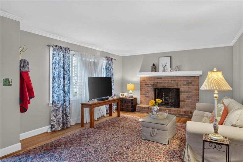 Photo 5 of 31 residential for sale in Portsmouth virginia