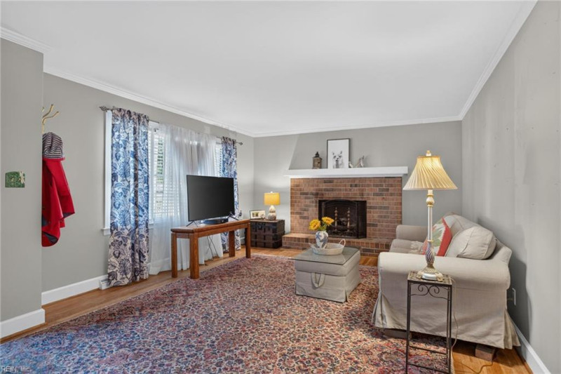 Photo 7 of 31 residential for sale in Portsmouth virginia