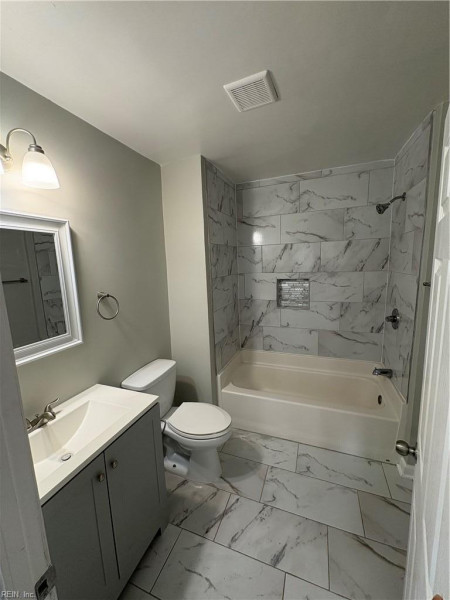 Photo 10 of 11 residential for sale in Portsmouth virginia