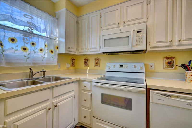 Photo 12 of 29 residential for sale in Portsmouth virginia Photo 12 of 29 residential for sale in Portsmouth virginia