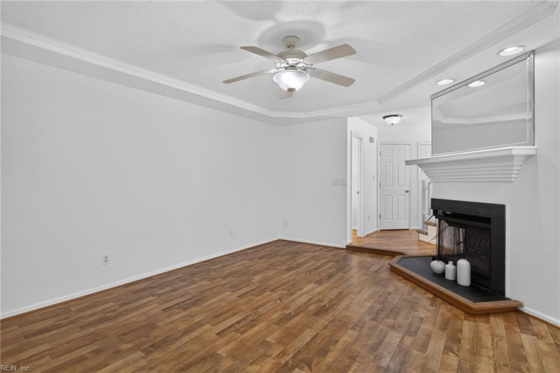 Photo 4 of 30 residential for sale in Newport News virginia