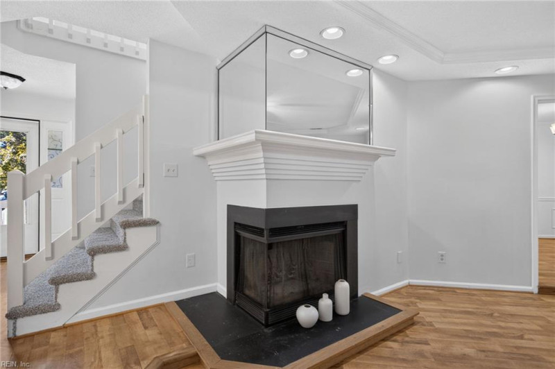 Photo 5 of 30 residential for sale in Newport News virginia